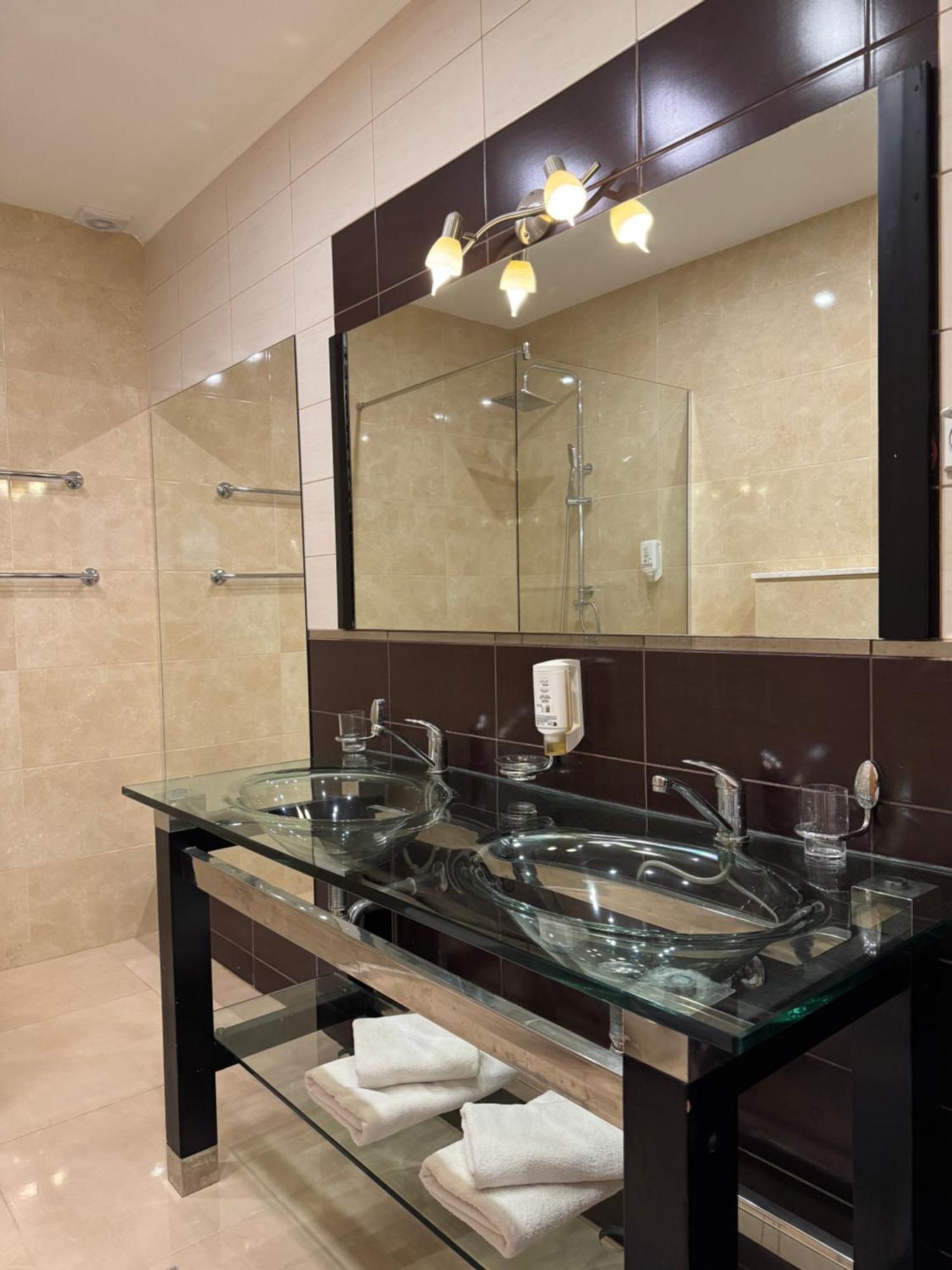 Hotel Freiburg Улцинь Экстерьер фото