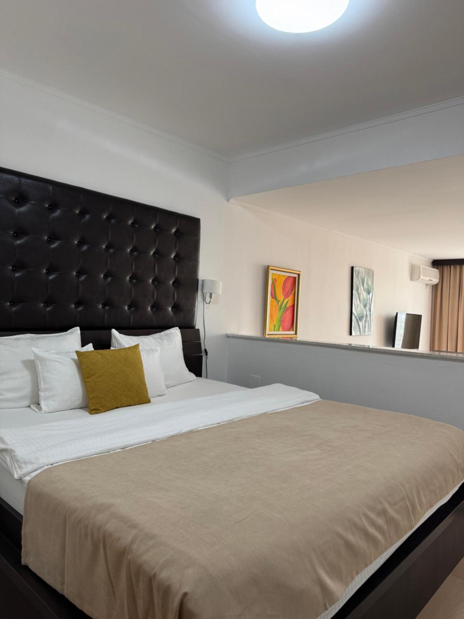 Hotel Freiburg Улцинь Экстерьер фото